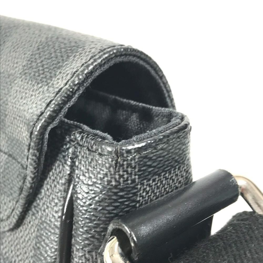 Louis Vuitton Messenger