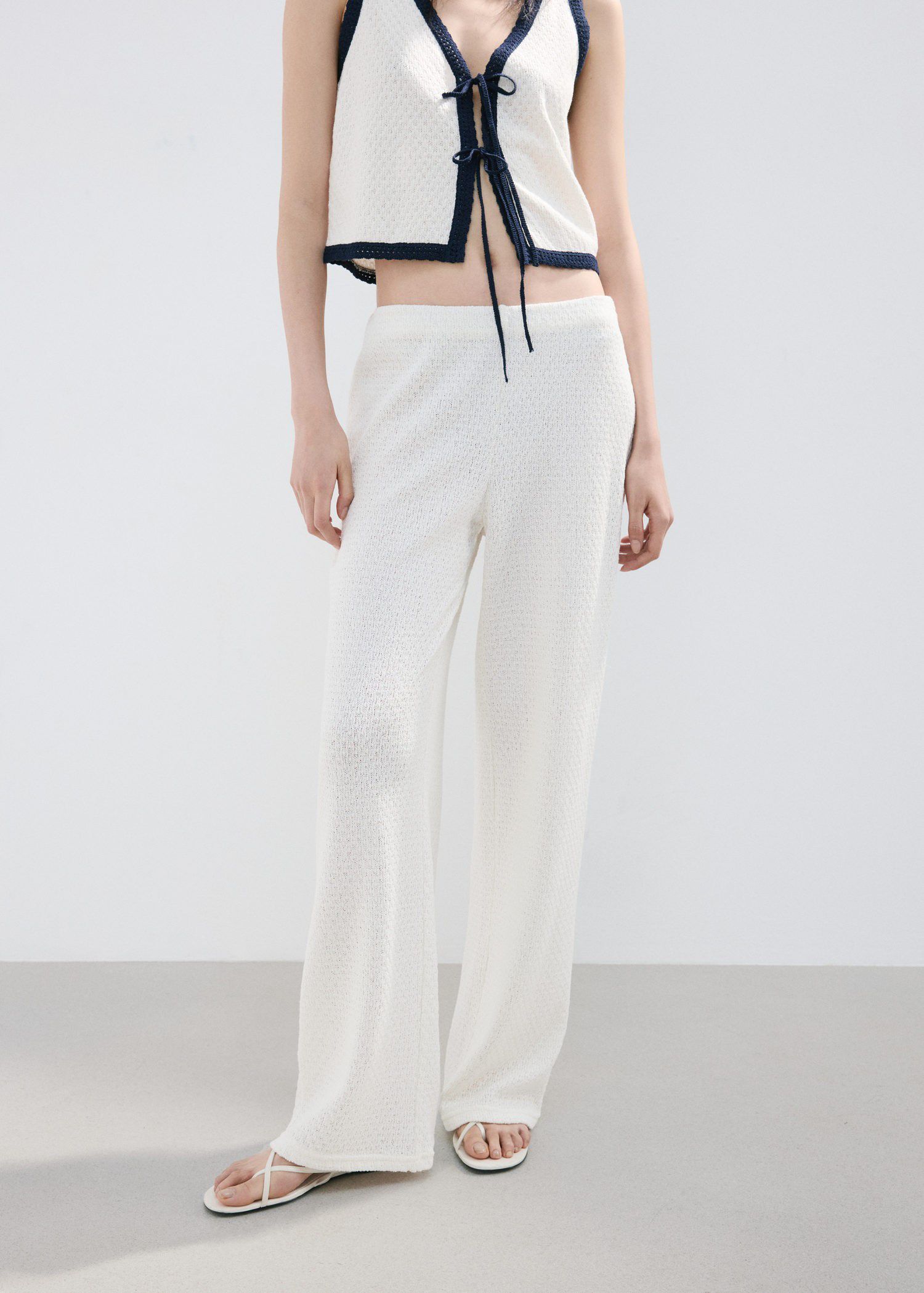 Straight knitted trousers
