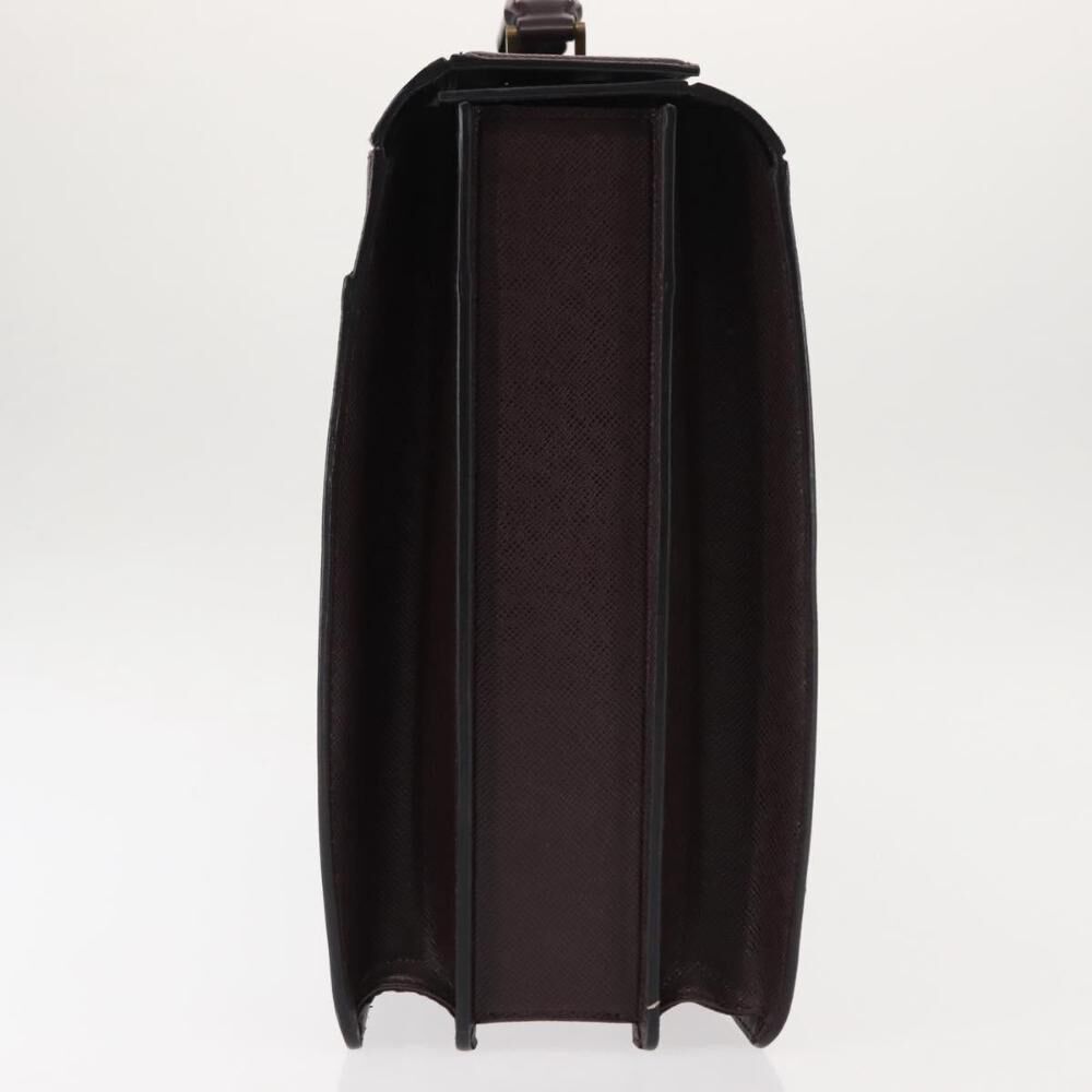 Louis Vuitton Taiga Kendall