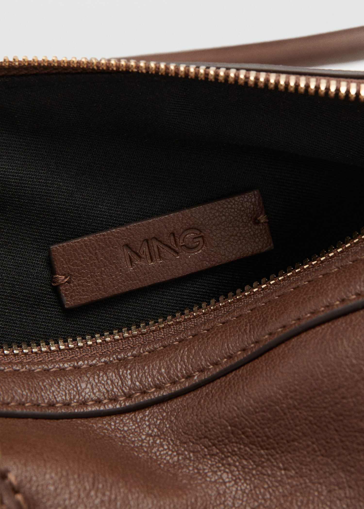 Buckle shoulder bag