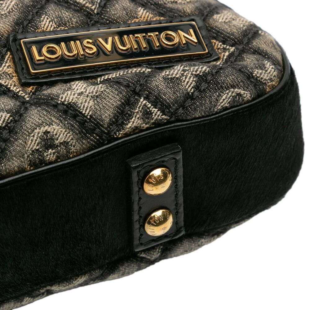 Louis Vuitton Shoulder Bags