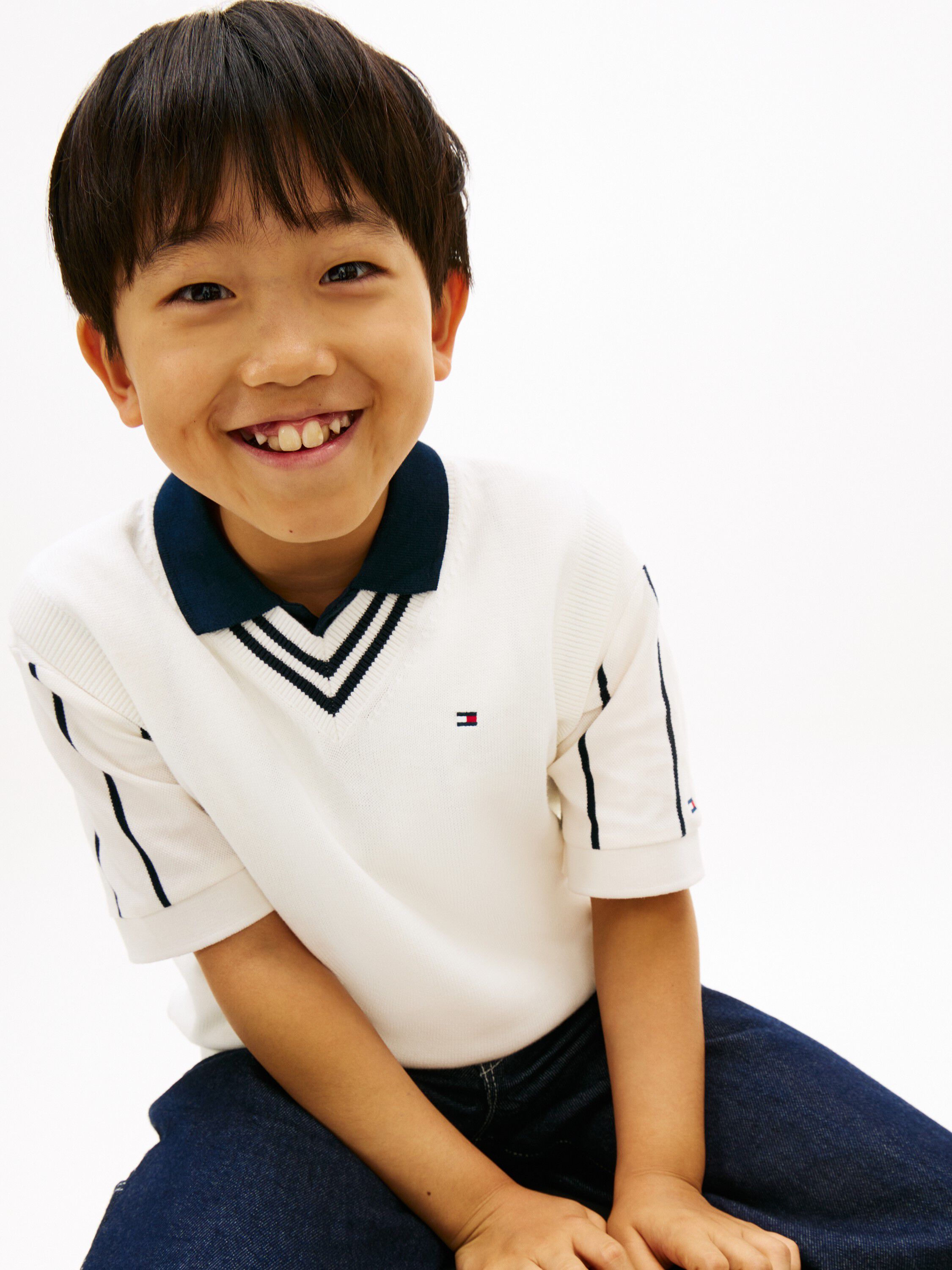 Essential V-Neck Sweater Vest