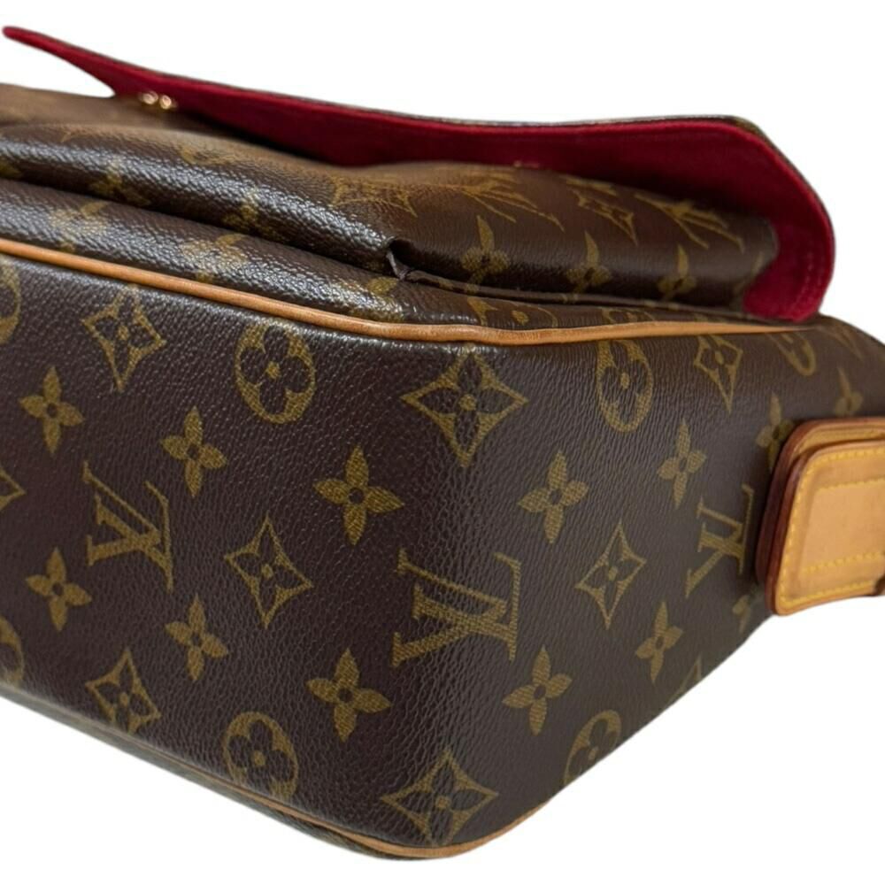 Louis Vuitton Shoulder Bags