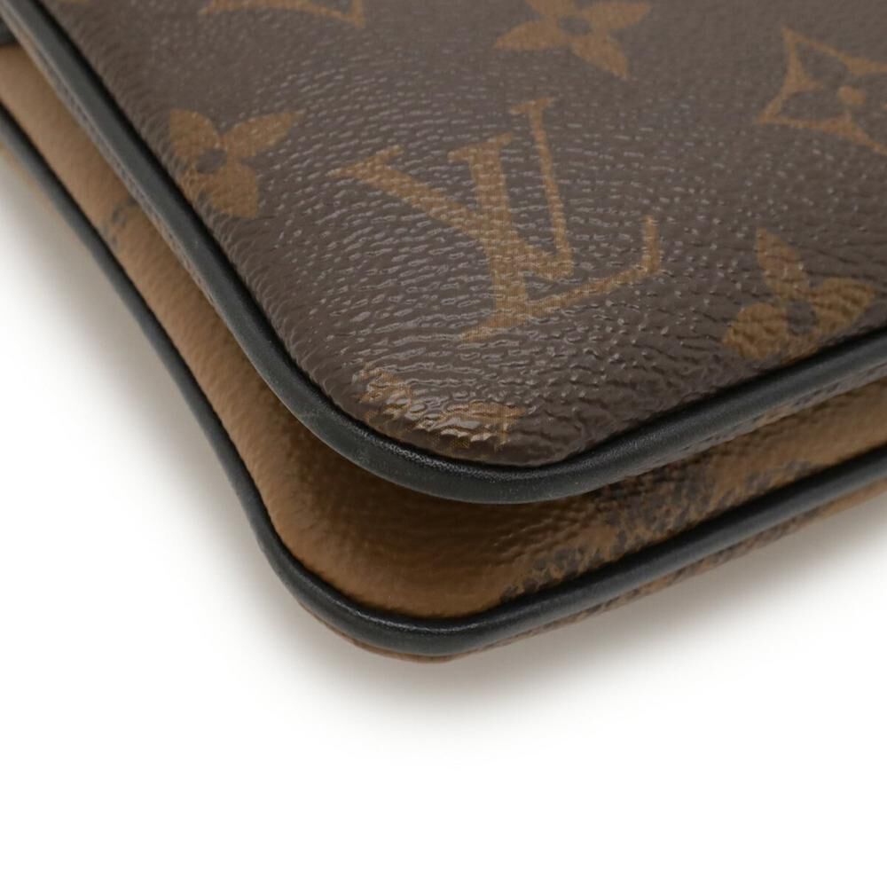 Louis Vuitton Shoulder Bags