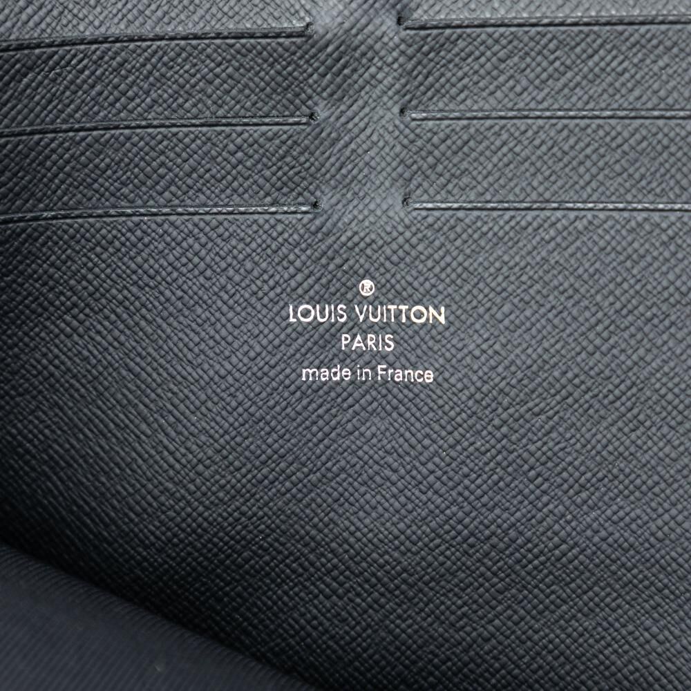 Louis Vuitton Clutch