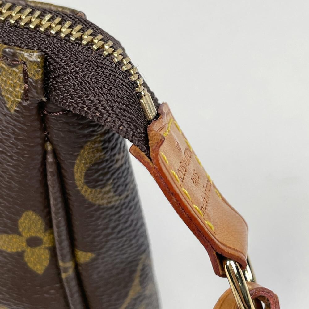 Louis Vuitton Pochette Accessoires