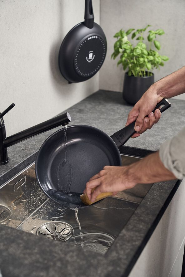 Madura Plus Ceramic Stekpanna, 20 cm, Aluminum, Titanförstärkt keramis
