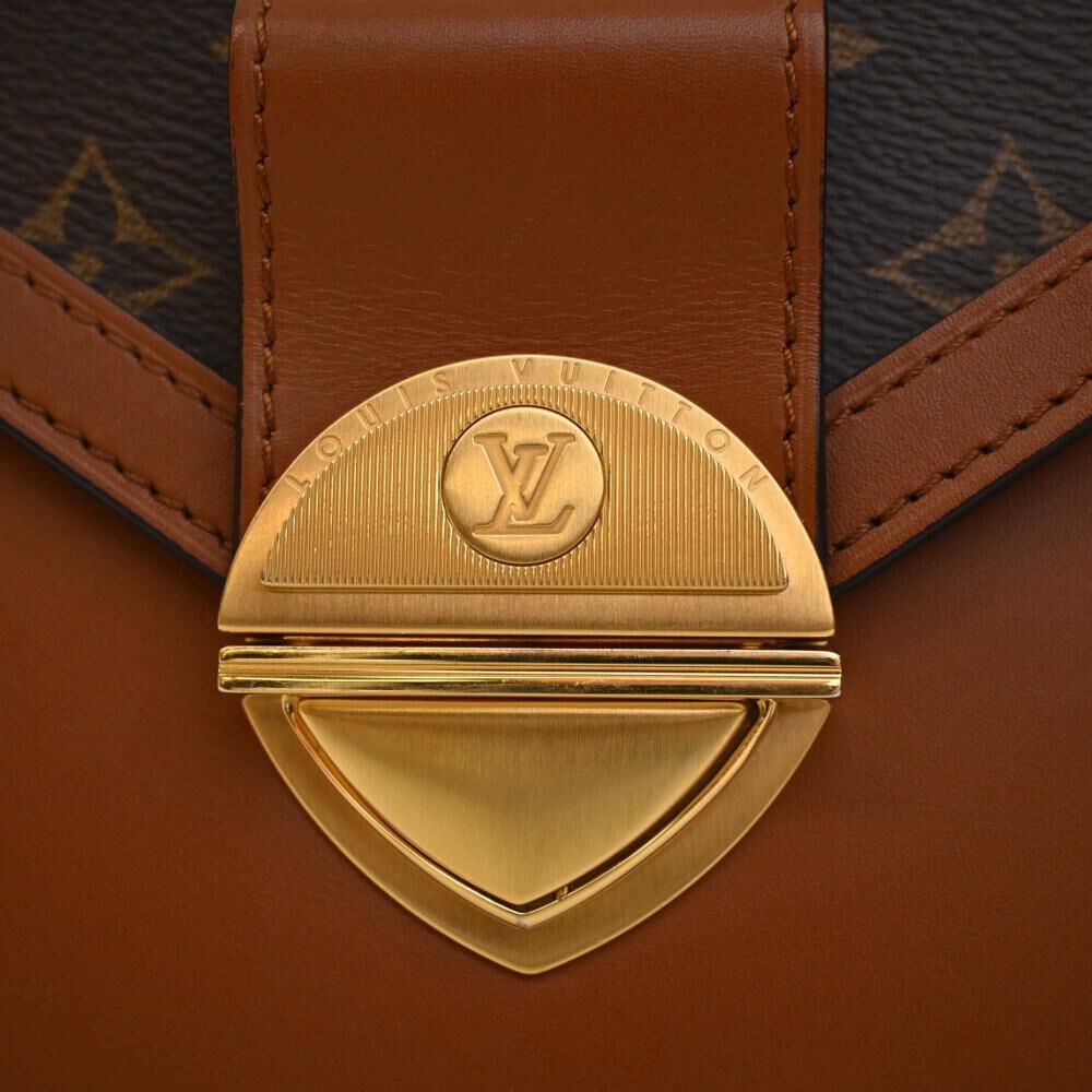 Louis Vuitton Shoulder Bags