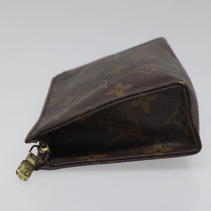 Louis Vuitton Poche Toilette