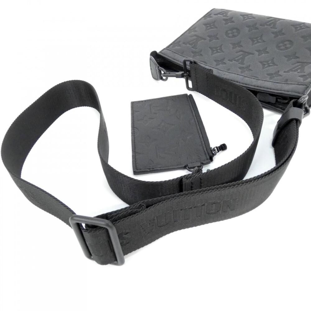 Louis Vuitton Shoulder Bags