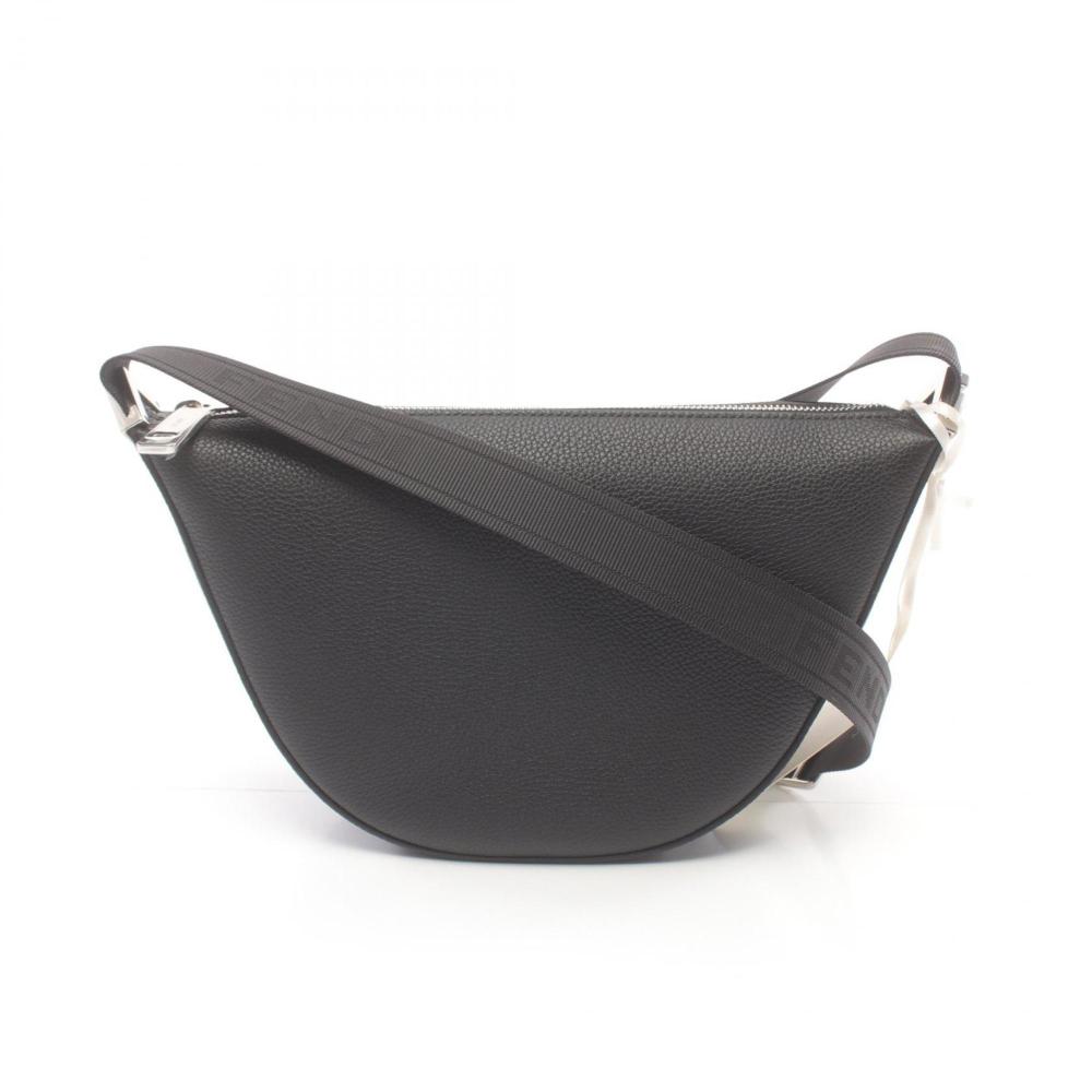 Fendi Vintage Shoulder Bag Stl. - Axelremsväskor Från Magasin