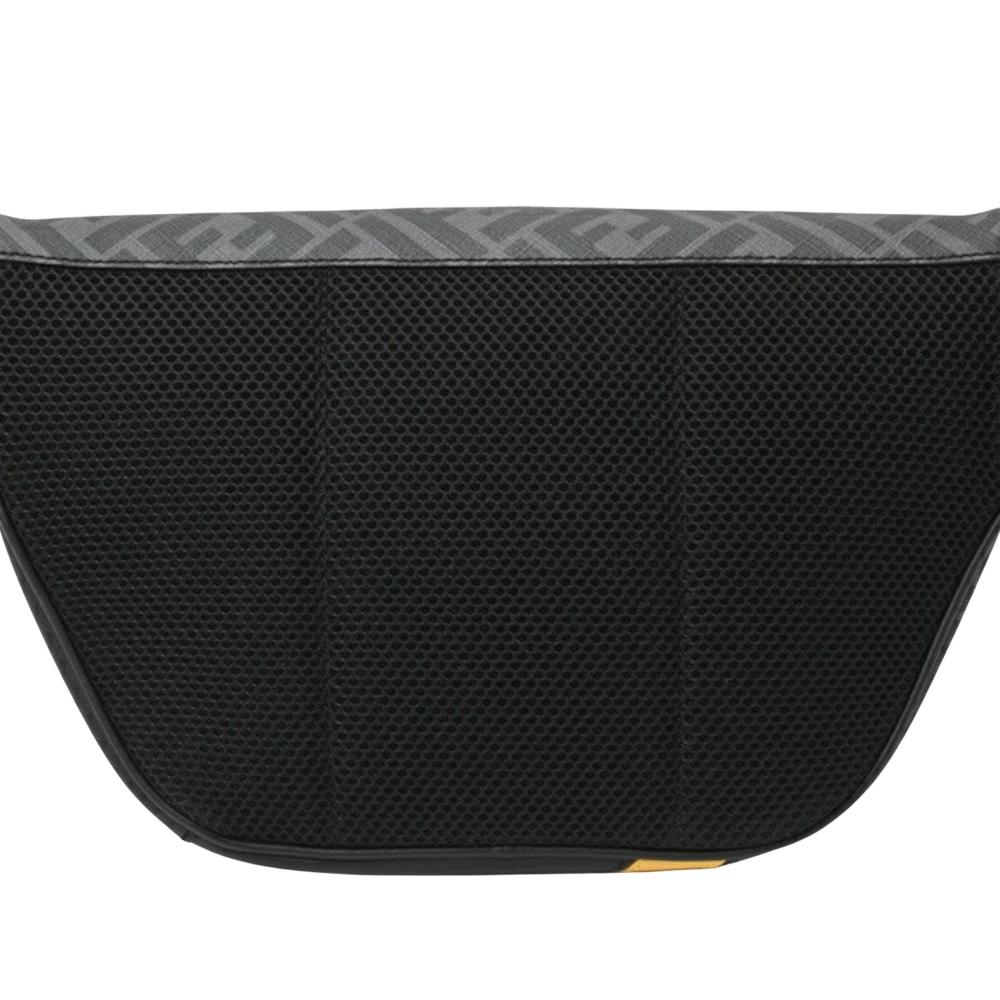 Fendi Vintage Shoulder Bag Stl. - Axelremsväskor Från Magasin