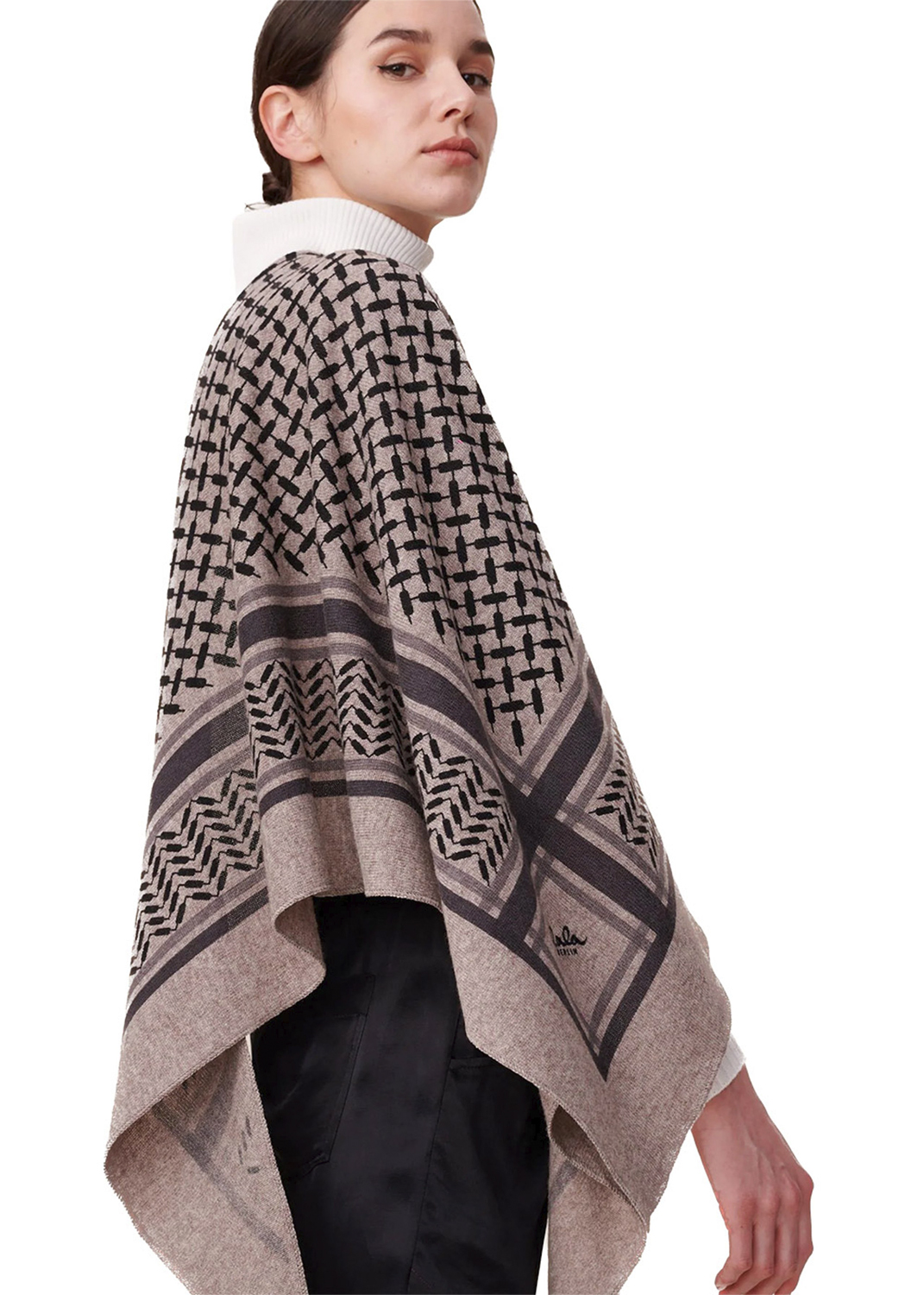 Lala Berlin Triangle Trinity Classic M Dam Scarves Stl. one size - Från Magasin