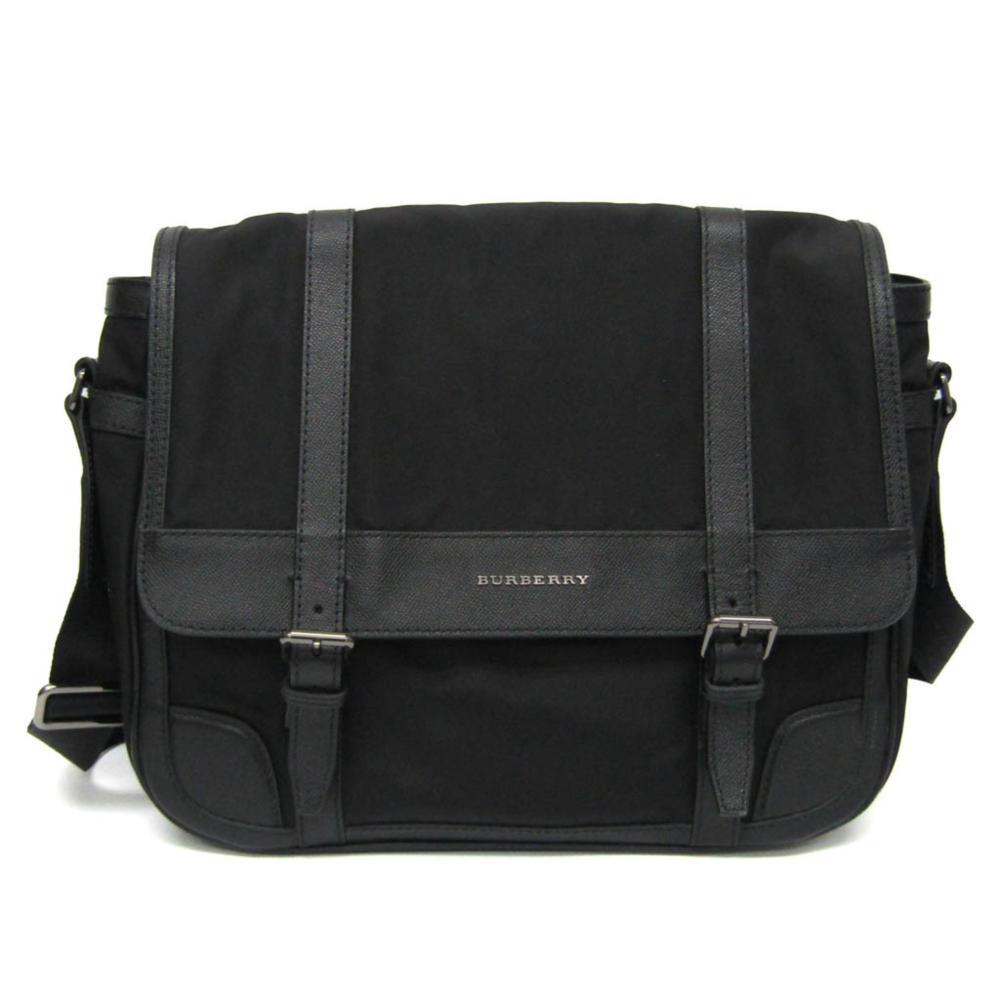 Burberry Vintage Shoulder Bag Stl. - Axelremsväskor Från Magasin