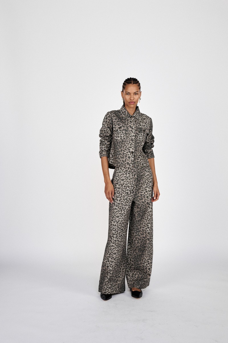 Rabens Saloner Leopard Print Wide leg Pants Inja Dam Breda Byxor Stl. S - Från Magasin