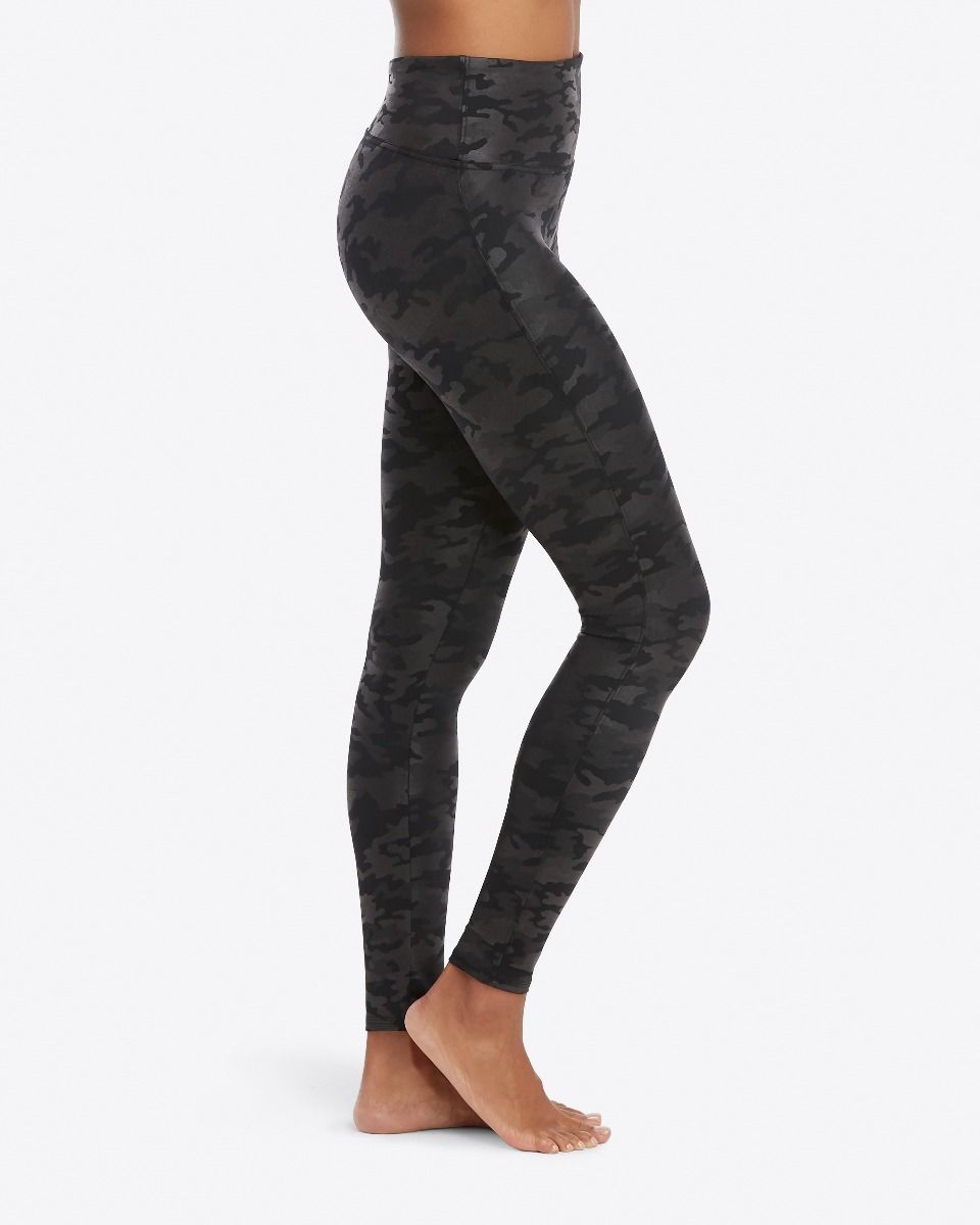 Spanx Camo Leggings Dam Stl. S - Från Magasin