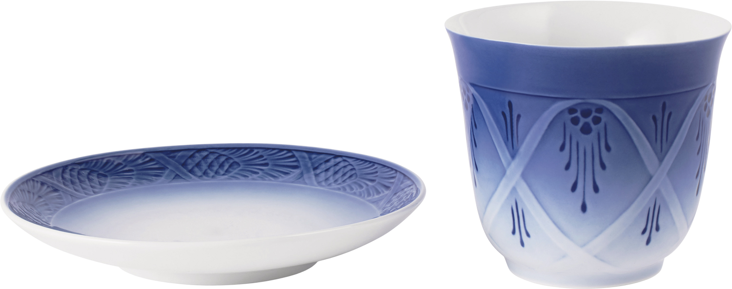 Royal Copenhagen Termokrus og Tallerken 2025, 26 cl. /15,5 cm - 15,5 Muggar Utan Öra Från Magasin