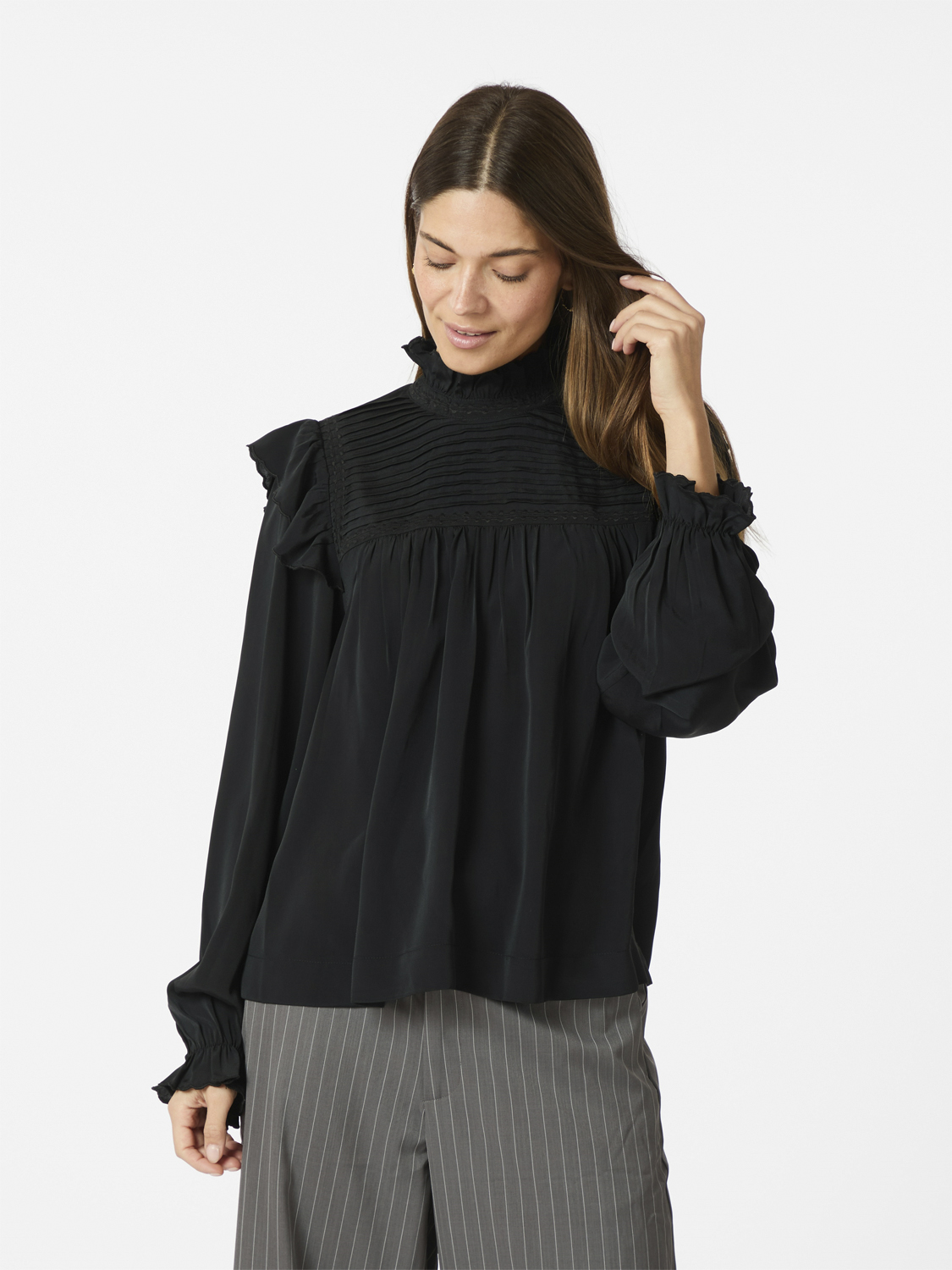 Neo Noir Percy Soft Satin Blouse Dam Toppar Stl. 34 - Från Magasin