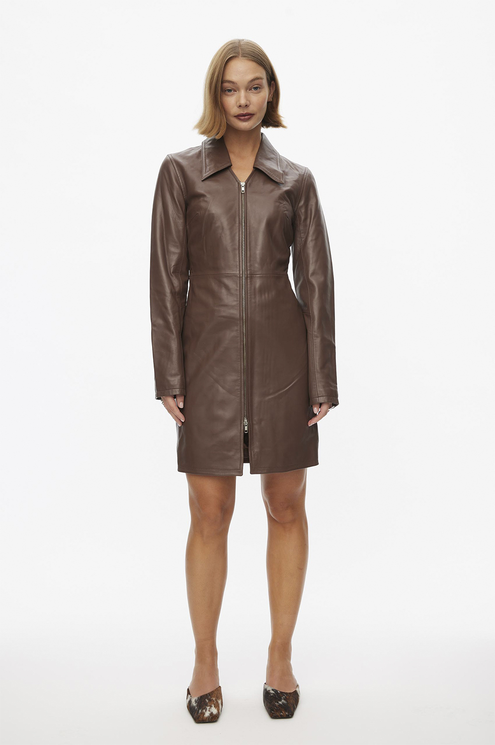Oval Square Deep Leather Zip Dress Dam Korta Klänningar Stl. M - Från Magasin