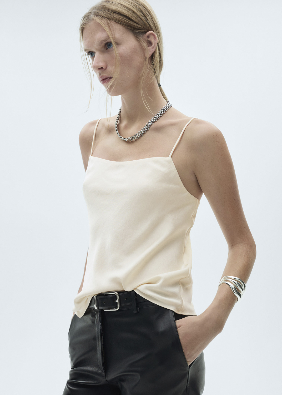 MANGO Satin top With Thin Straps Dam Toppar Stl. XL - Från Magasin